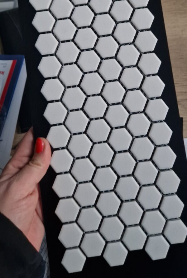 vintage hexagon wit mat 3x3